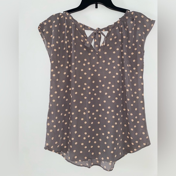 LC Lauren Conrad Grey and pink polka dot blouse - Picture 1 of 3